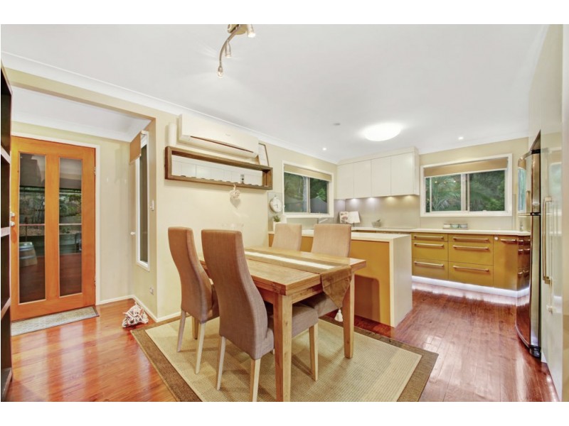 31 Yeerinbool Court, Arana Hills QLD 4054