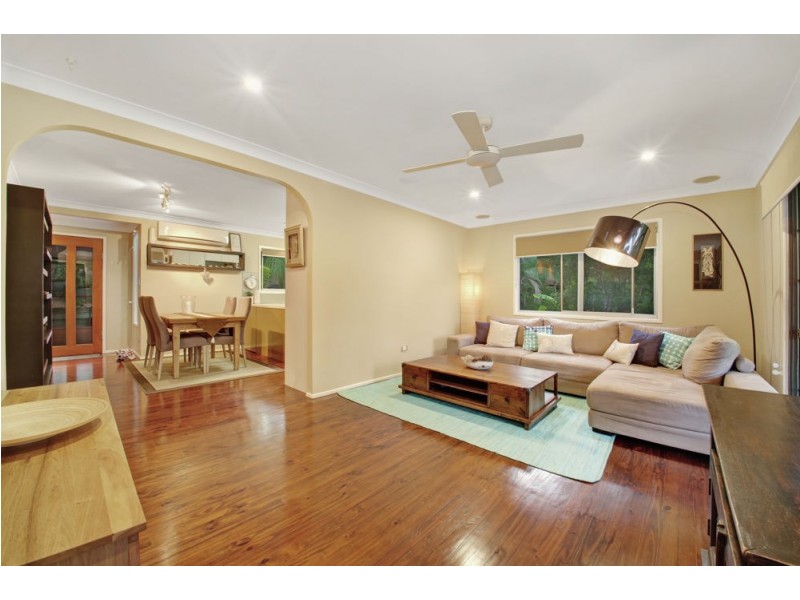 31 Yeerinbool Court, Arana Hills QLD 4054