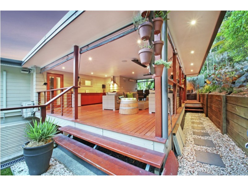 31 Yeerinbool Court, Arana Hills QLD 4054