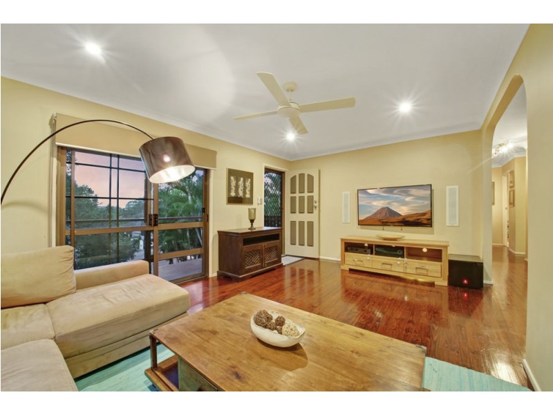 31 Yeerinbool Court, Arana Hills QLD 4054