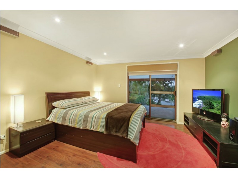 31 Yeerinbool Court, Arana Hills QLD 4054