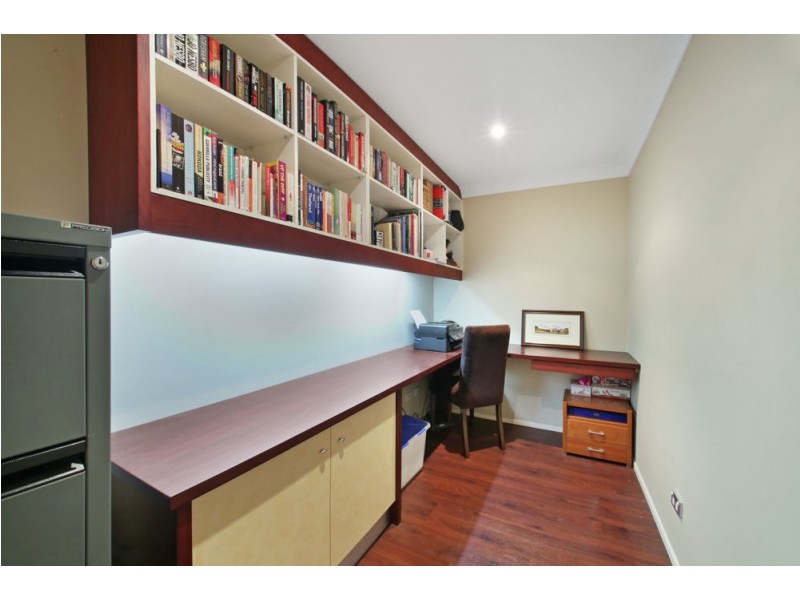 31 Yeerinbool Court, Arana Hills QLD 4054