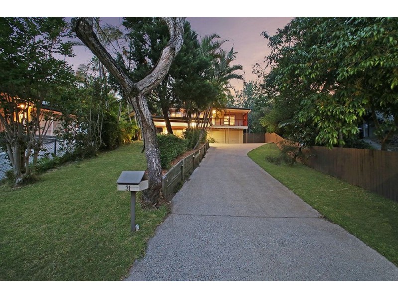 31 Yeerinbool Court, Arana Hills QLD 4054