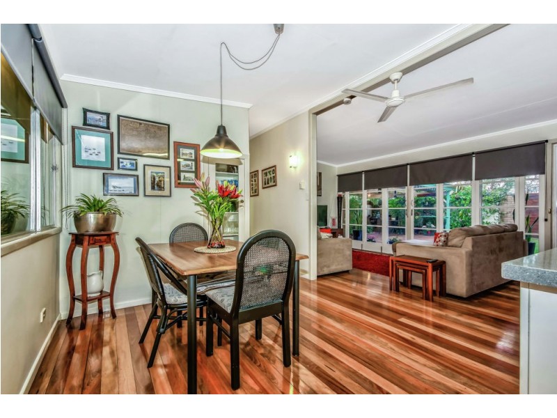 33 Caesar Road, Ferny Hills QLD 4055