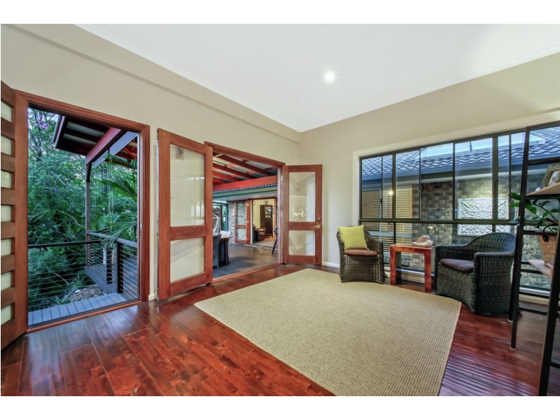 42 Yathong Court, Arana Hills QLD 4054