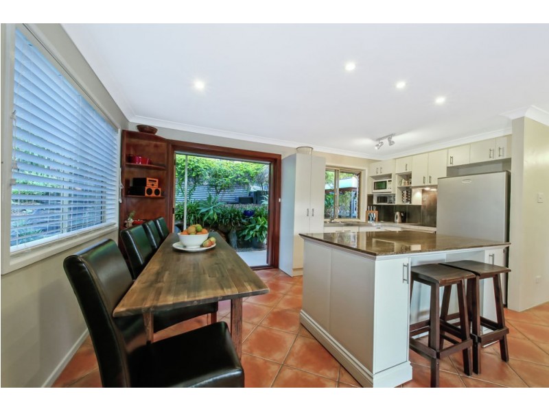 42 Yathong Court, Arana Hills QLD 4054