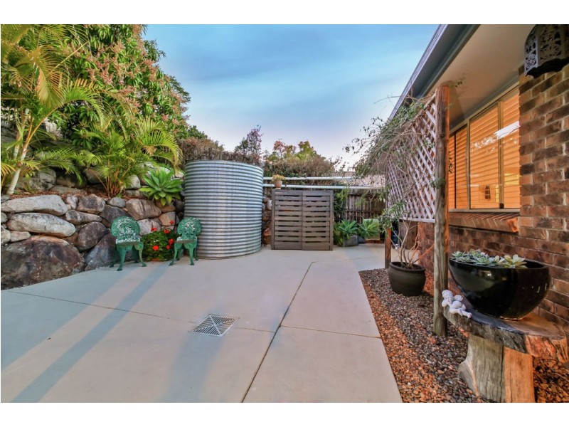 42 Yathong Court, Arana Hills QLD 4054