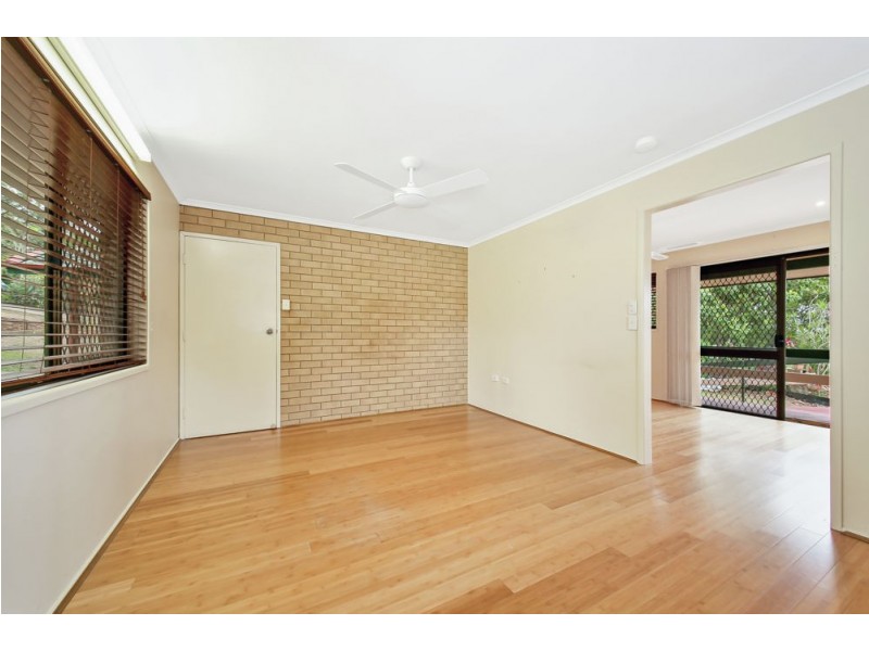 2/95 Minto Crescent, Arana Hills QLD 4054