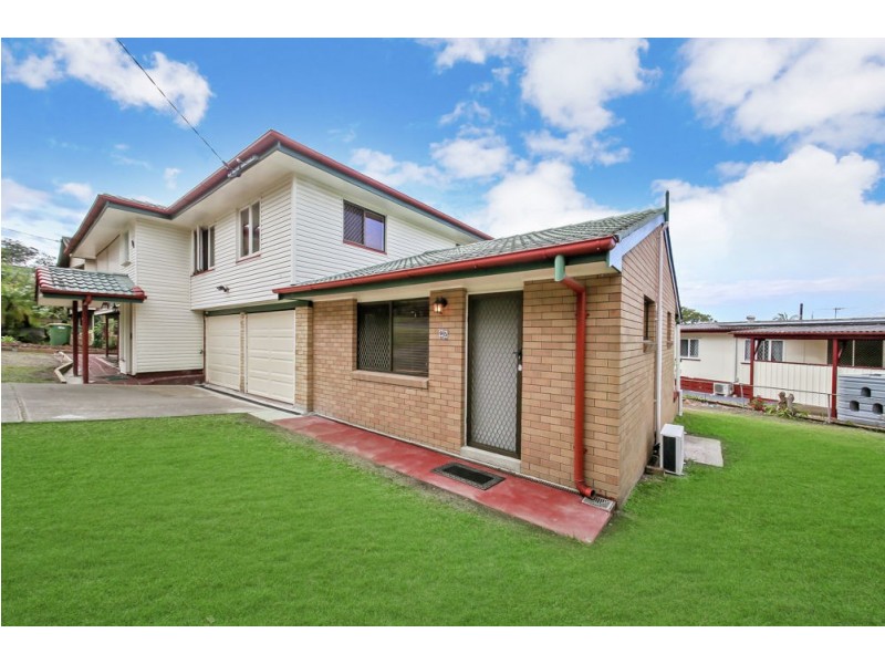 2/95 Minto Crescent, Arana Hills QLD 4054