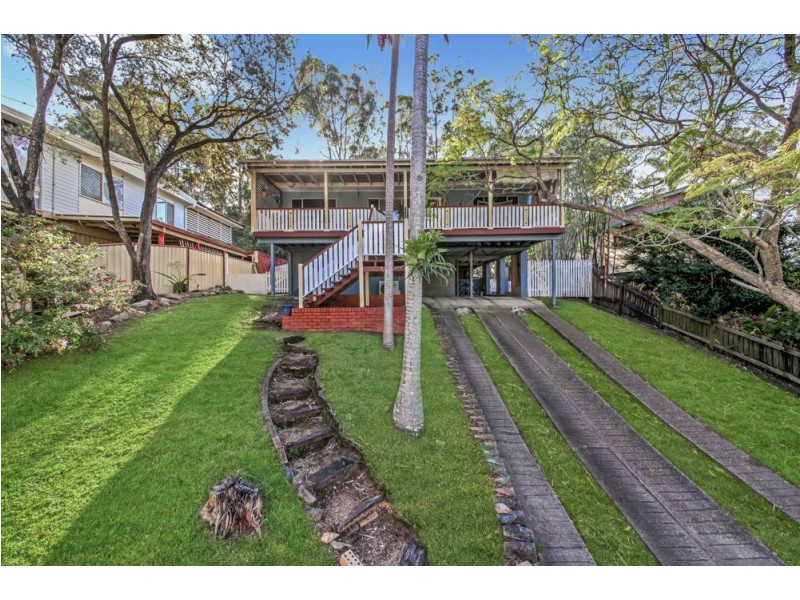 27 Yathong Court, Arana Hills QLD 4054