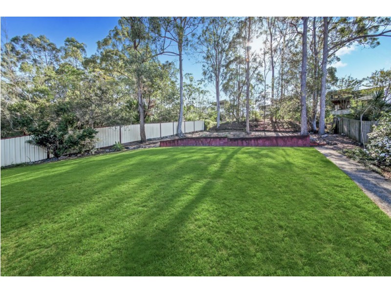 27 Yathong Court, Arana Hills QLD 4054