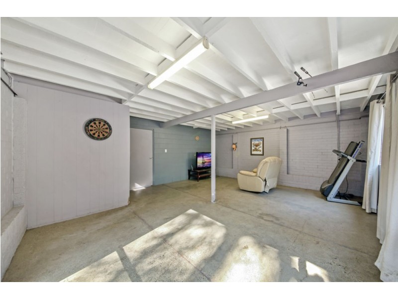 27 Yathong Court, Arana Hills QLD 4054