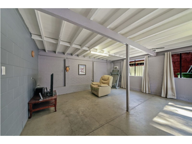 27 Yathong Court, Arana Hills QLD 4054