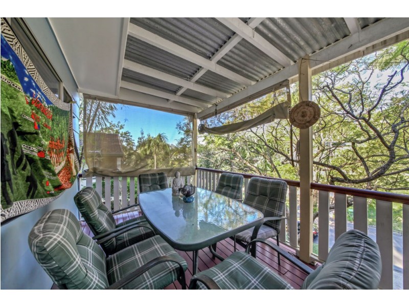 27 Yathong Court, Arana Hills QLD 4054