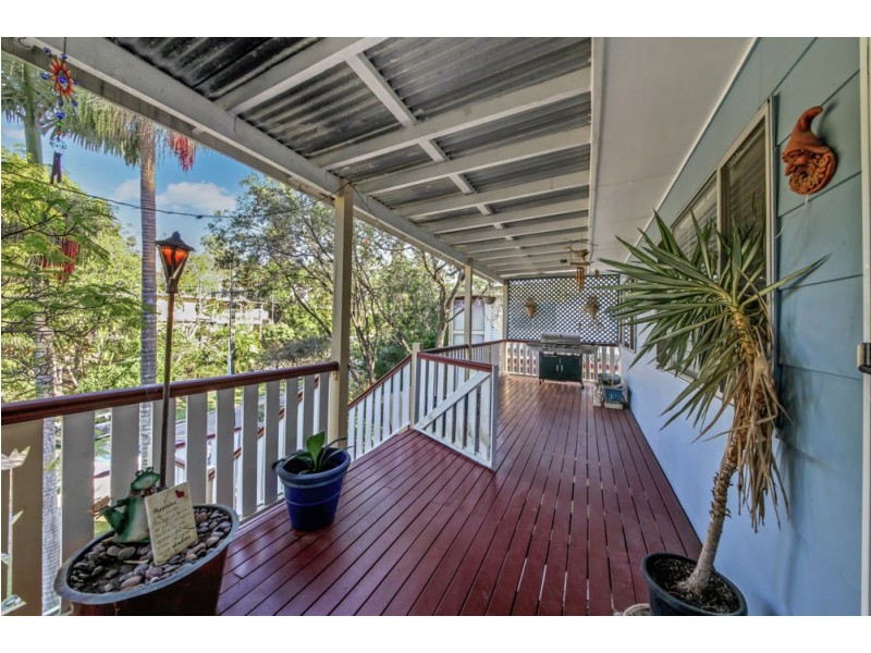 27 Yathong Court, Arana Hills QLD 4054