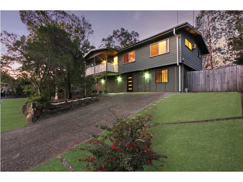 25 Barney Street, Arana Hills QLD 4054