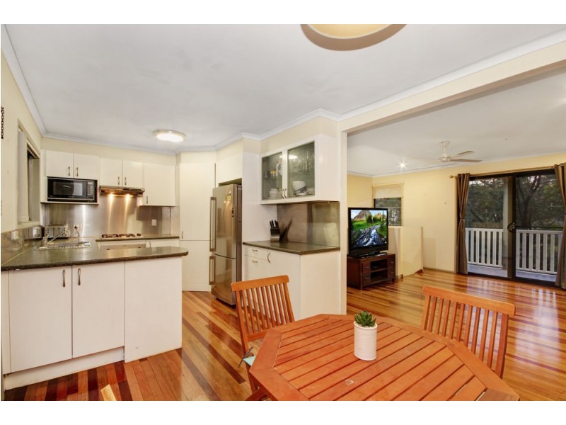 25 Barney Street, Arana Hills QLD 4054