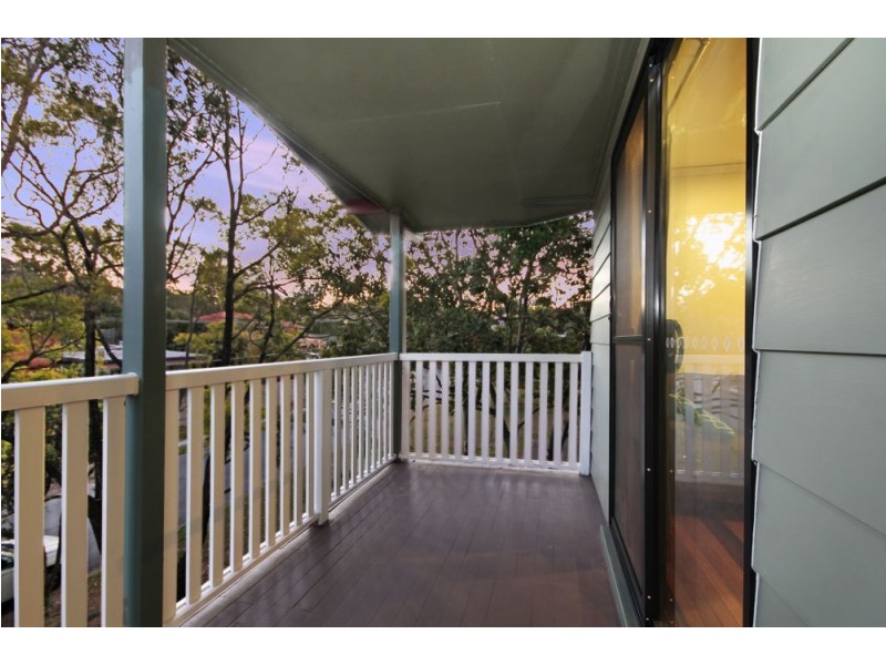 25 Barney Street, Arana Hills QLD 4054