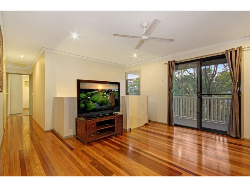 25 Barney Street, Arana Hills QLD 4054