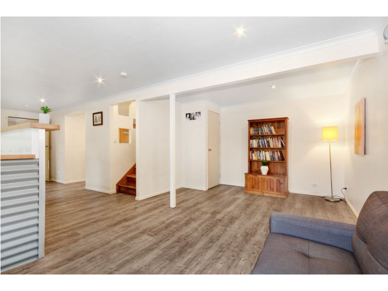 25 Barney Street, Arana Hills QLD 4054