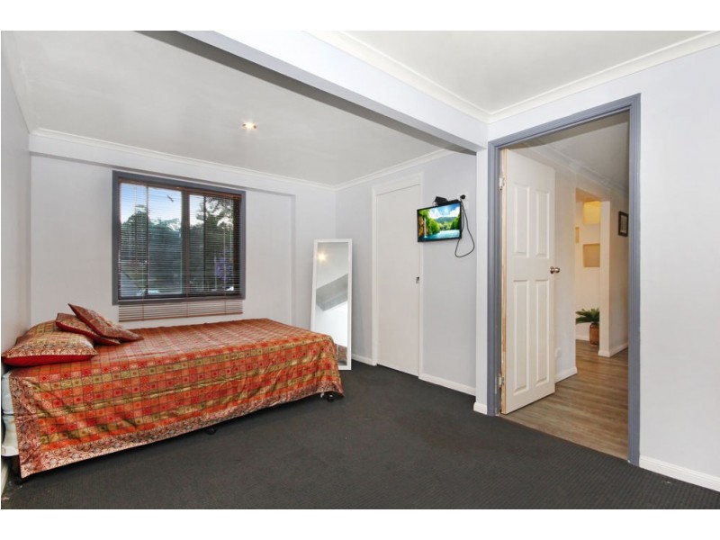 25 Barney Street, Arana Hills QLD 4054