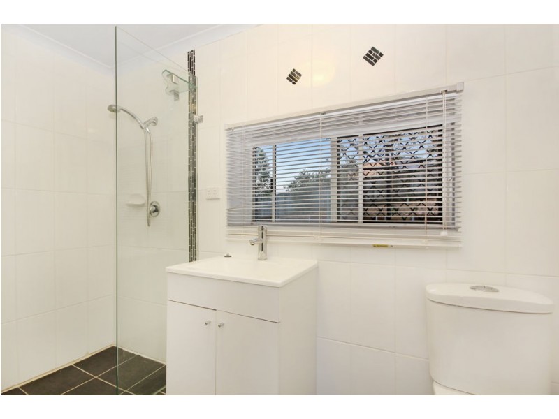 25 Barney Street, Arana Hills QLD 4054