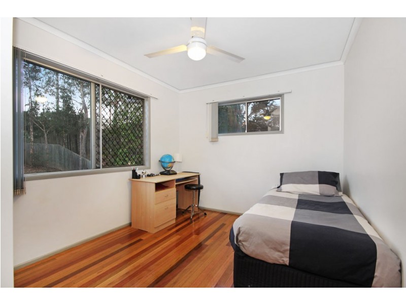 25 Barney Street, Arana Hills QLD 4054