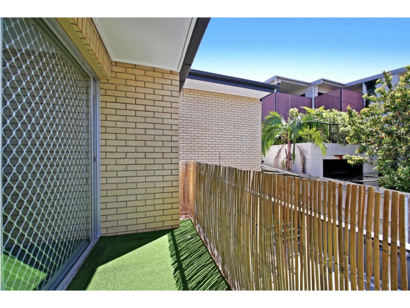 4/4 Lutana Street, Stafford QLD 4053