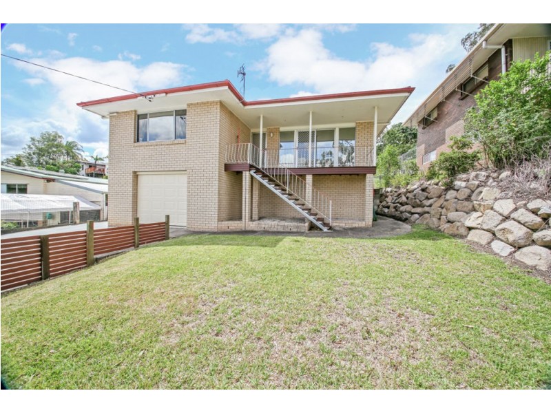 96 Minto Crescent, Arana Hills QLD 4054