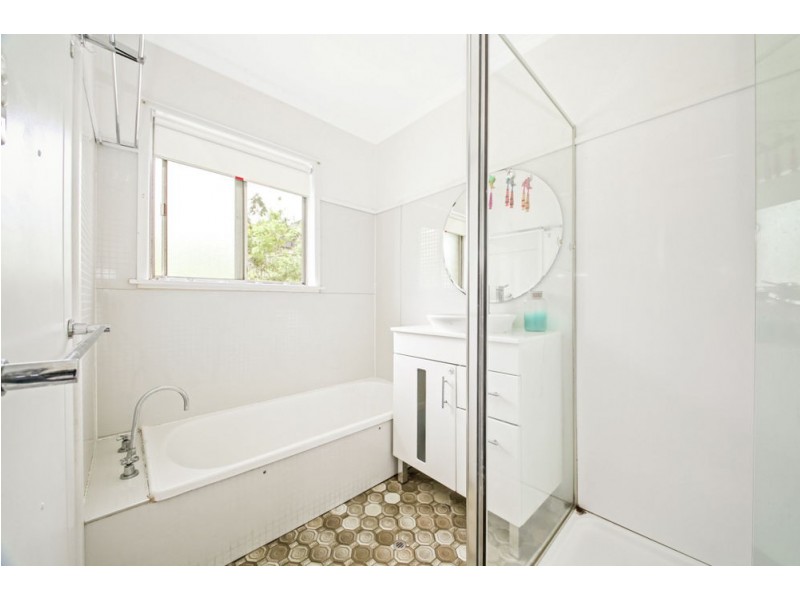 96 Minto Crescent, Arana Hills QLD 4054