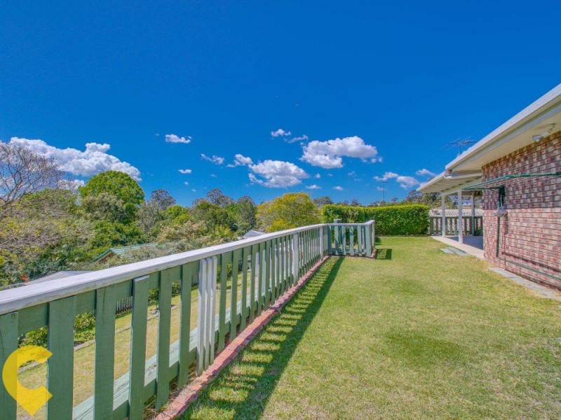 34 Leatherwood Drive, Arana Hills QLD 4054
