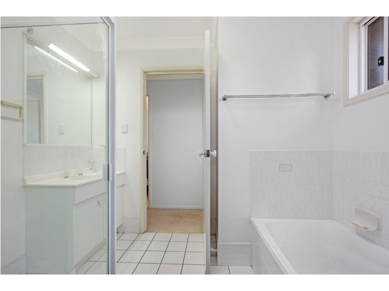 34 Leatherwood Drive, Arana Hills QLD 4054