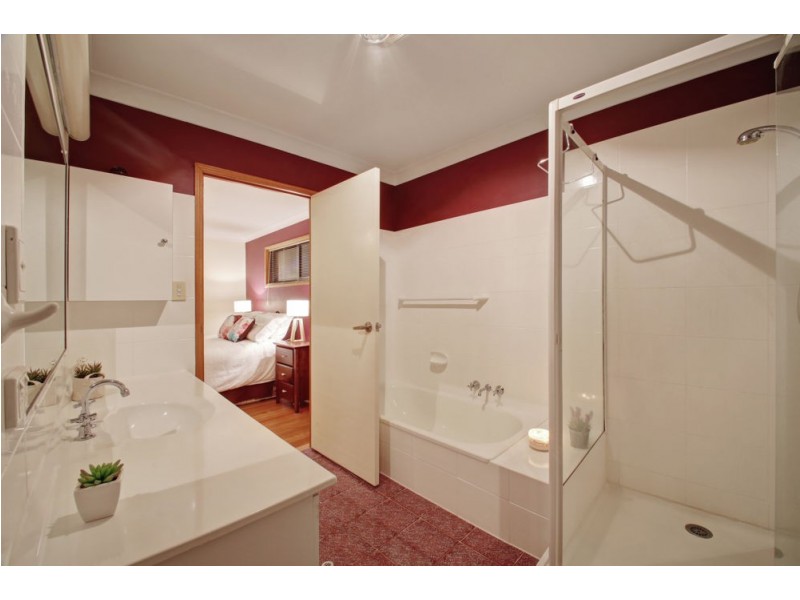 9 Osprey Court, Albany Creek QLD 4035