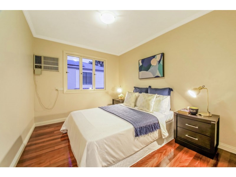 7 Cross Street, Mitchelton QLD 4053