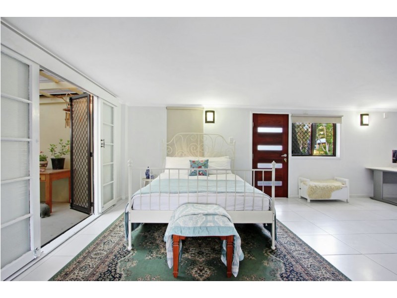 11 Bolong Crescent, Ferny Hills QLD 4055