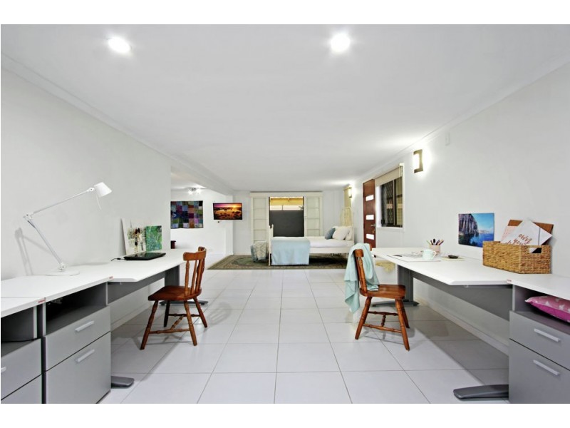 11 Bolong Crescent, Ferny Hills QLD 4055