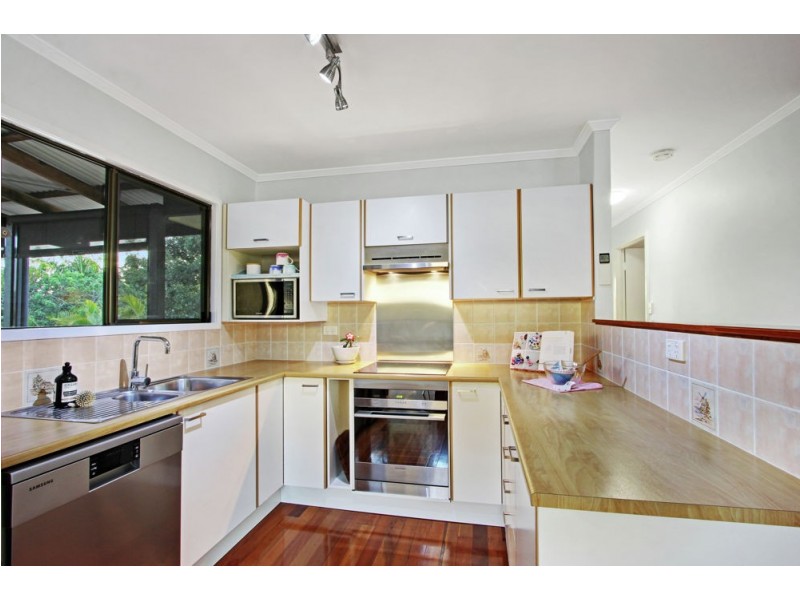 11 Bolong Crescent, Ferny Hills QLD 4055