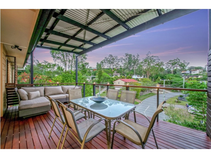 10 Yathong Court, Arana Hills QLD 4054