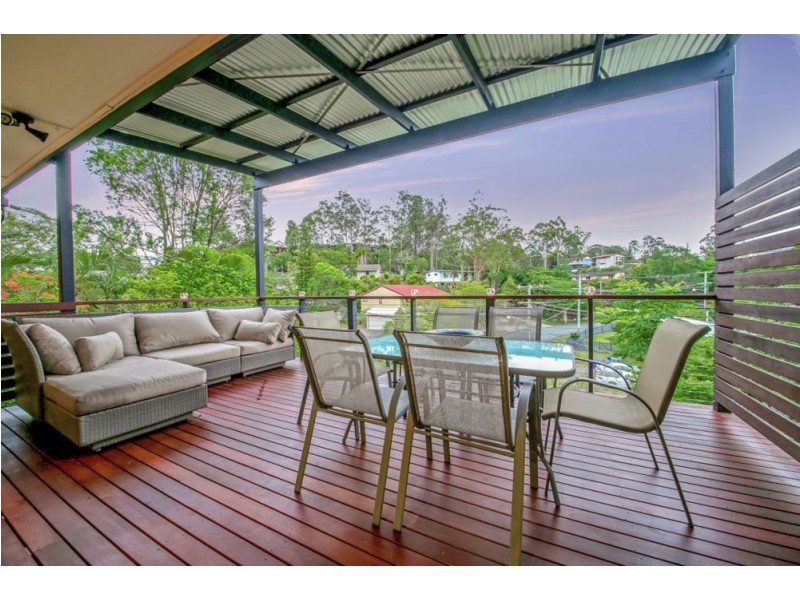 10 Yathong Court, Arana Hills QLD 4054