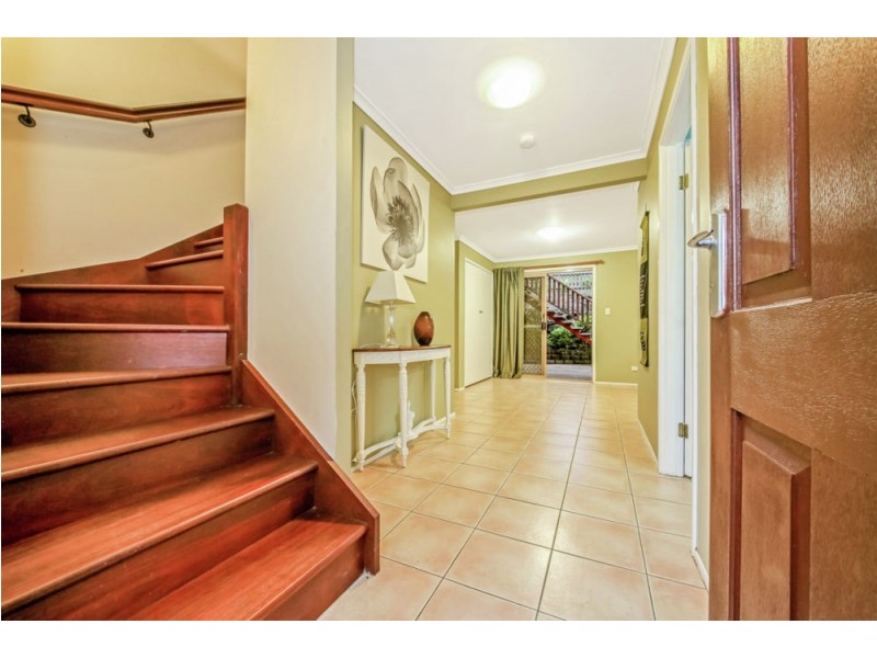 10 Yathong Court, Arana Hills QLD 4054