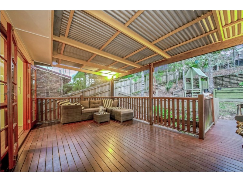10 Yathong Court, Arana Hills QLD 4054