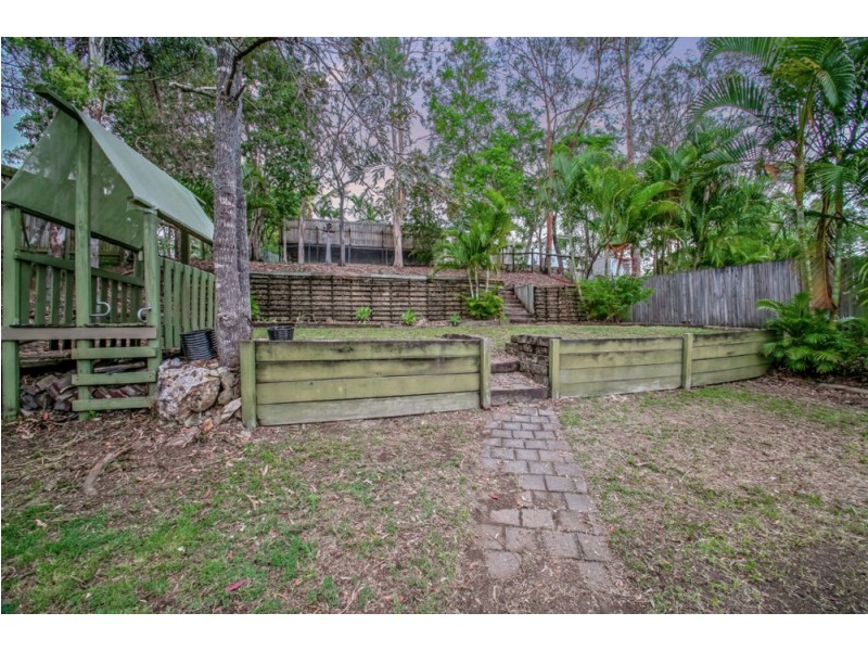 10 Yathong Court, Arana Hills QLD 4054