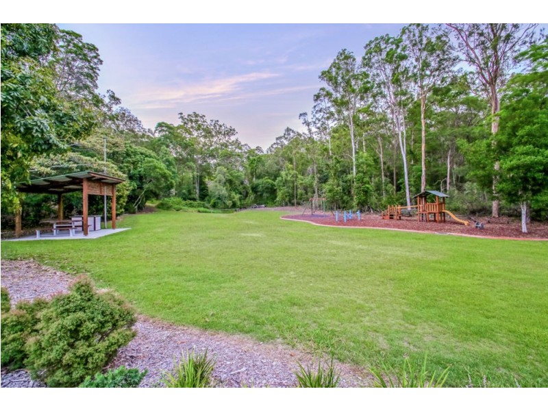 62 Linkwood Drive, Ferny Hills QLD 4055