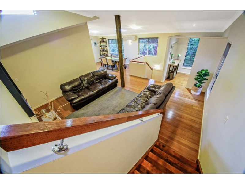 12 Woodburn Place, Ferny Hills QLD 4055