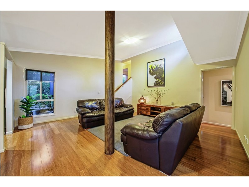 12 Woodburn Place, Ferny Hills QLD 4055