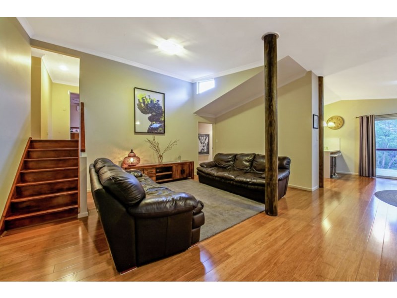 12 Woodburn Place, Ferny Hills QLD 4055