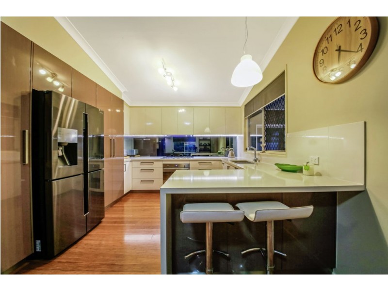 12 Woodburn Place, Ferny Hills QLD 4055