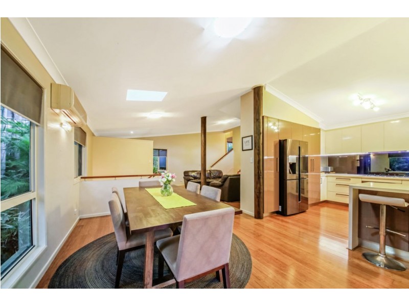 12 Woodburn Place, Ferny Hills QLD 4055