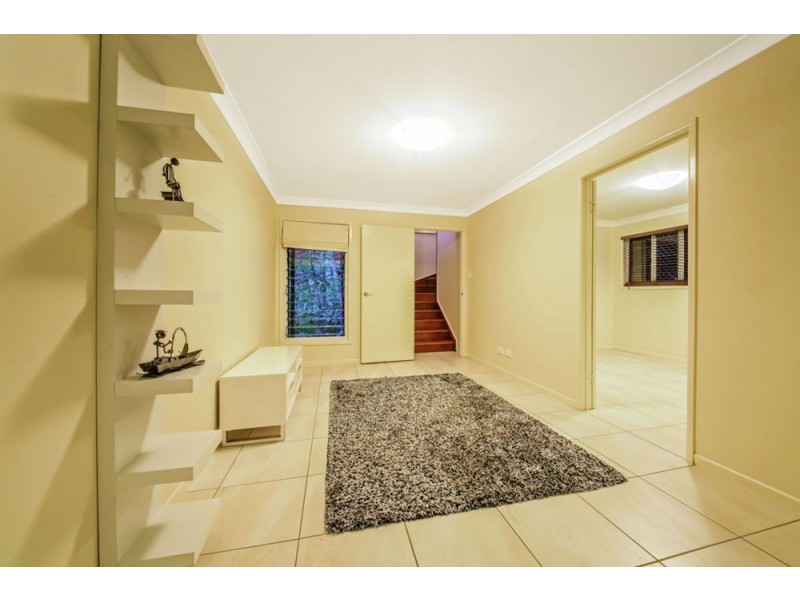 12 Woodburn Place, Ferny Hills QLD 4055