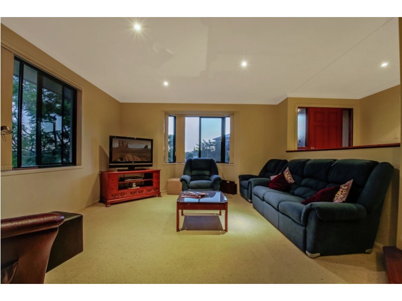 18 Reginald Avenue, Arana Hills QLD 4054